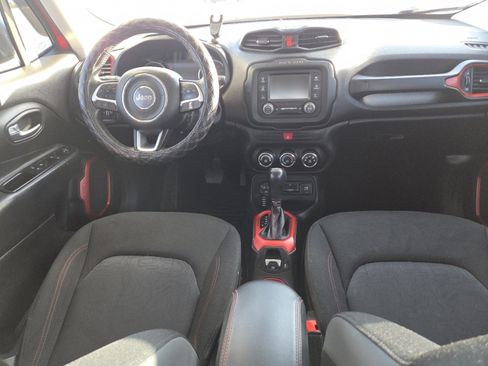 Used 2016 Jeep Renegade Trailhawk image 19