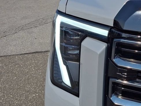 Used 2024 GMC Sierra 2500 AT4 w/ AT4 Preferred Package AWD/4WD image 29