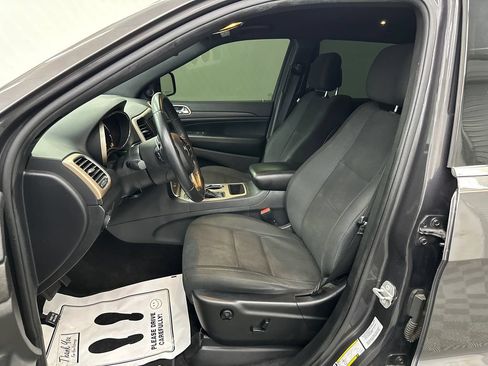 Used 2016 Jeep Grand Cherokee Laredo w/ Quick Order Package 23E RWD image 9