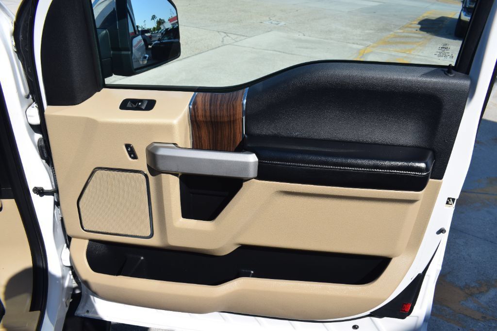 Used 2015 Ford F150 Lariat w/ Equipment Group 502A Luxury AWD/4WD image 14