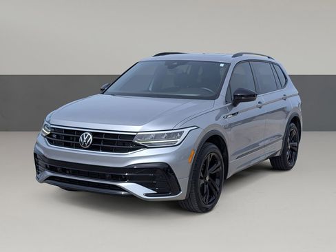 Used 2023 Volkswagen Tiguan SE R-Line FWD image 6