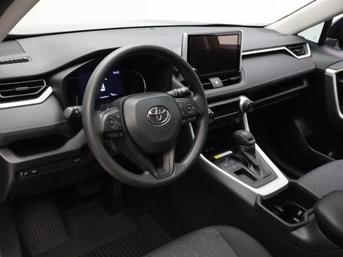 Used 2025 Toyota RAV4 XLE w/ Convenience Package FWD image 15