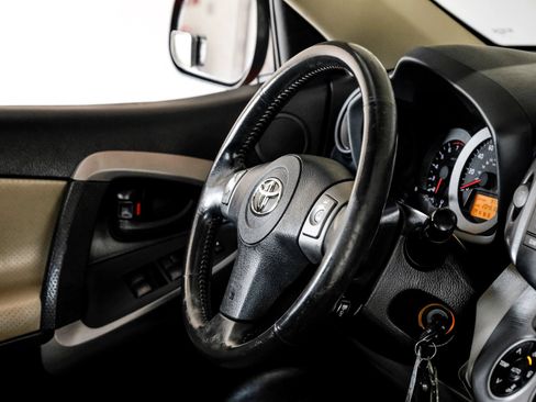 Used 2007 Toyota RAV4 Limited FWD image 13