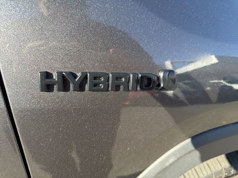 Used 2021 Toyota RAV4 LE image 25