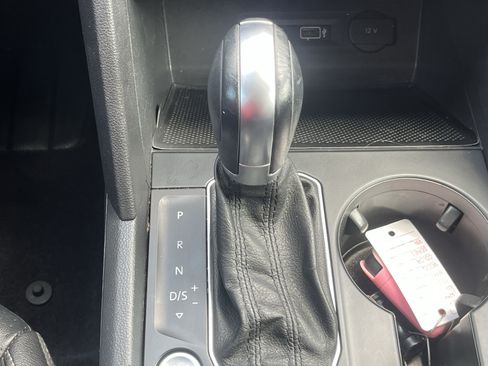 Used 2019 Volkswagen Atlas SE w/ Panoramic Sunroof Package FWD image 22