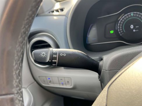 Used 2019 Hyundai Kona Limited w/ Cargo Package image 25