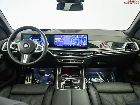 Certified 2024 BMW X7 xDrive40i w/ M Sport Package AWD/4WD image 15