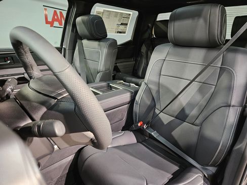 New 2026 Toyota Tundra Limited image 12