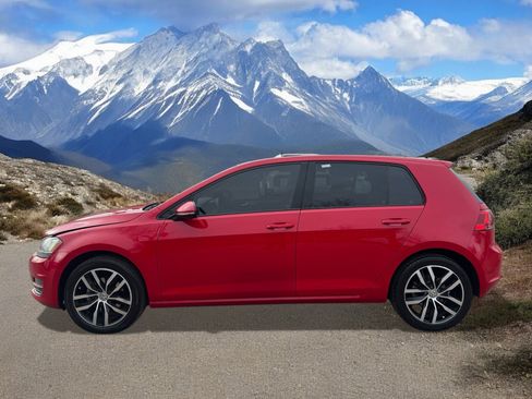 Used 2016 Volkswagen Golf SE w/ Lighting Package image 2