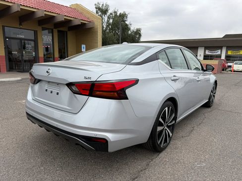 Used 2022 Nissan Altima 2.5 SR FWD image 10