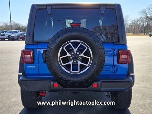 Used 2024 Jeep Wrangler Rubicon w/ Technology Group image 4