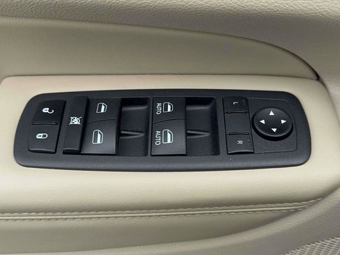 Used 2022 Jeep Grand Cherokee Laredo E w/ Security & Convenience Group image 13