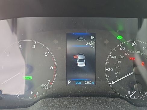 Used 2024 Toyota Corolla LE w/ LE Convenience Package image 4