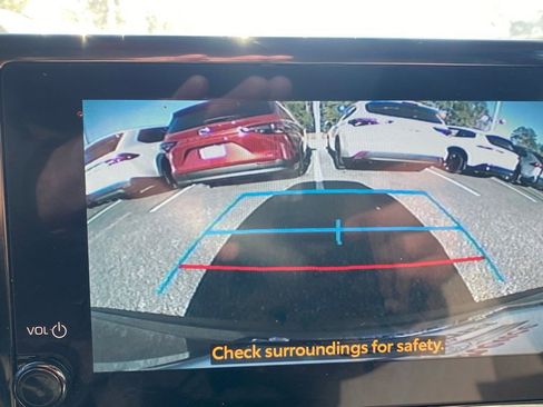 Used 2024 Toyota Corolla Cross L image 28