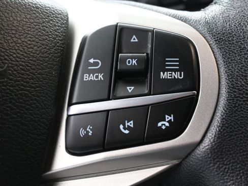 Used 2023 Ford Explorer XLT image 19