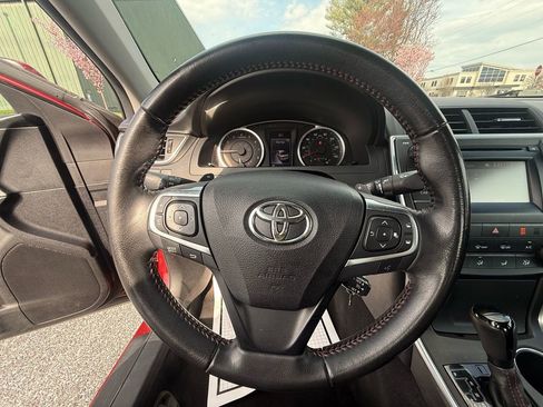 Used 2016 Toyota Camry SE FWD image 20
