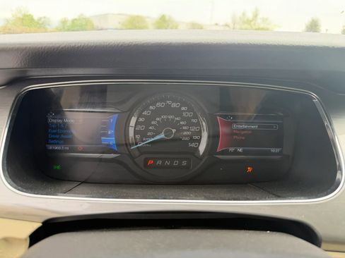 Used 2017 Ford Taurus SEL w/ Equipment Group 201A FWD image 23