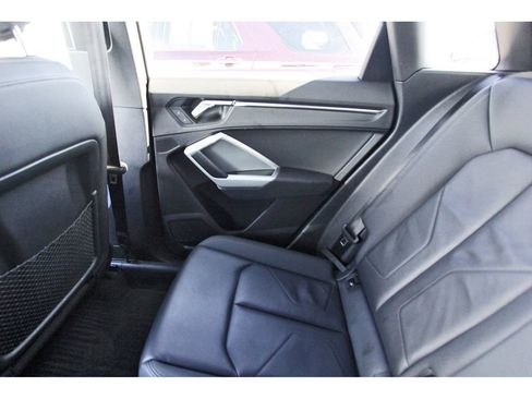 Used 2023 Audi Q3 2.0T Premium image 12