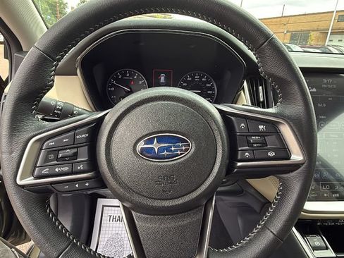 Used 2025 Subaru Outback Premium AWD/4WD image 25