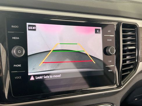 Used 2022 Volkswagen Atlas SE image 13