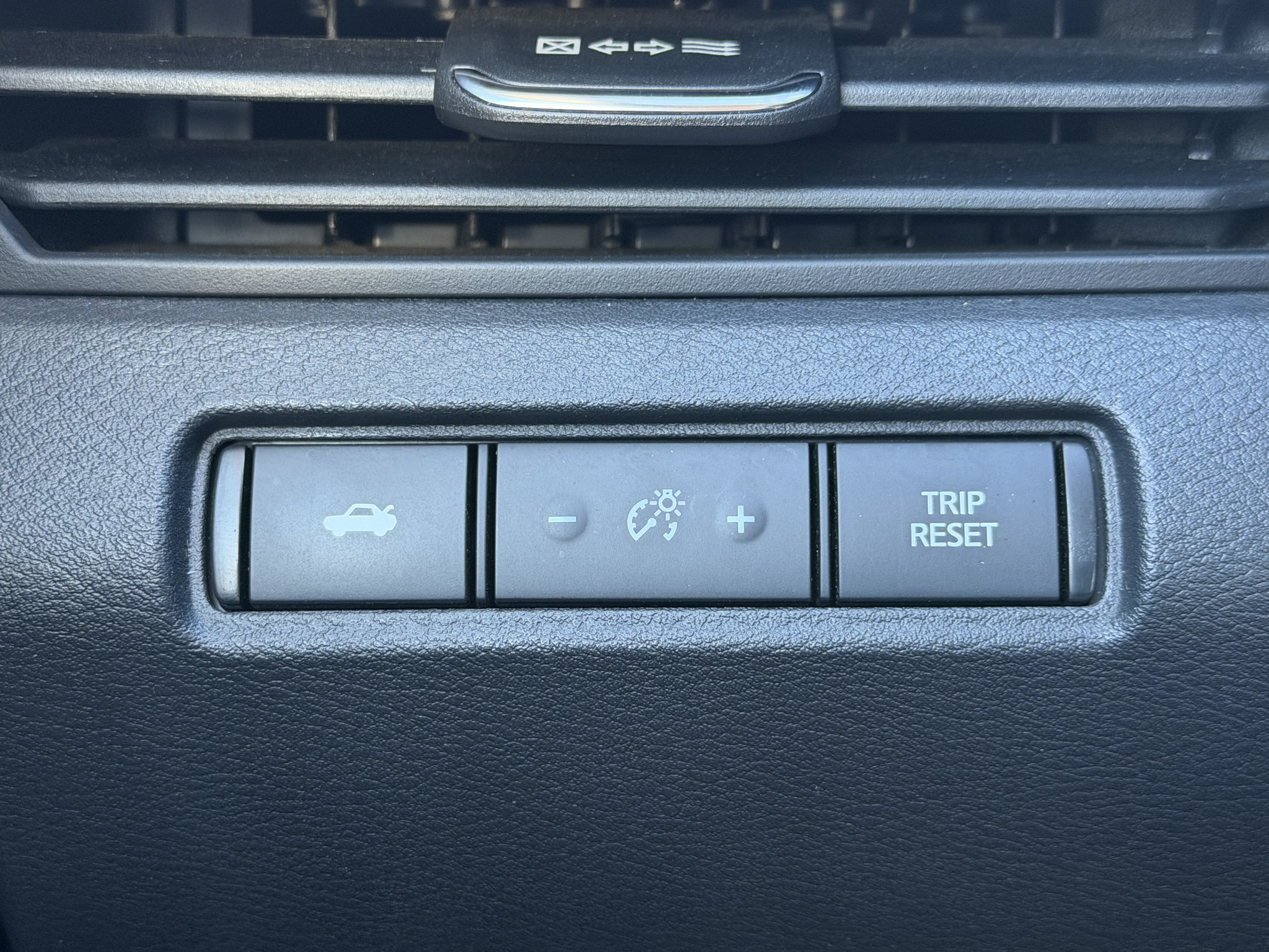 Used 2022 Nissan Altima 2.5 SR FWD image 19