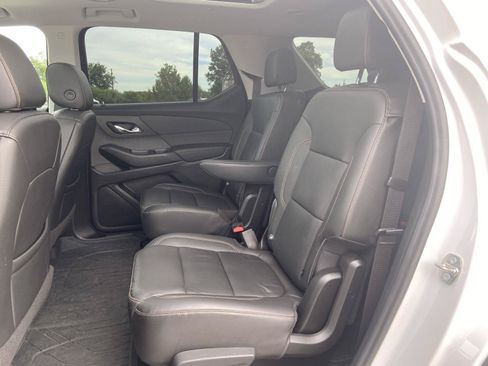 Used 2021 Chevrolet Traverse RS AWD/4WD image 18