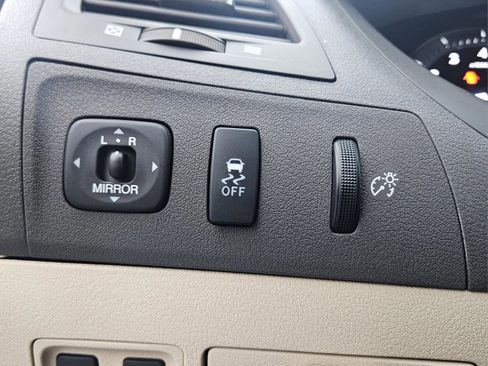 Used 2011 Lexus ES 350 w/ Preferred Accessory Package image 25