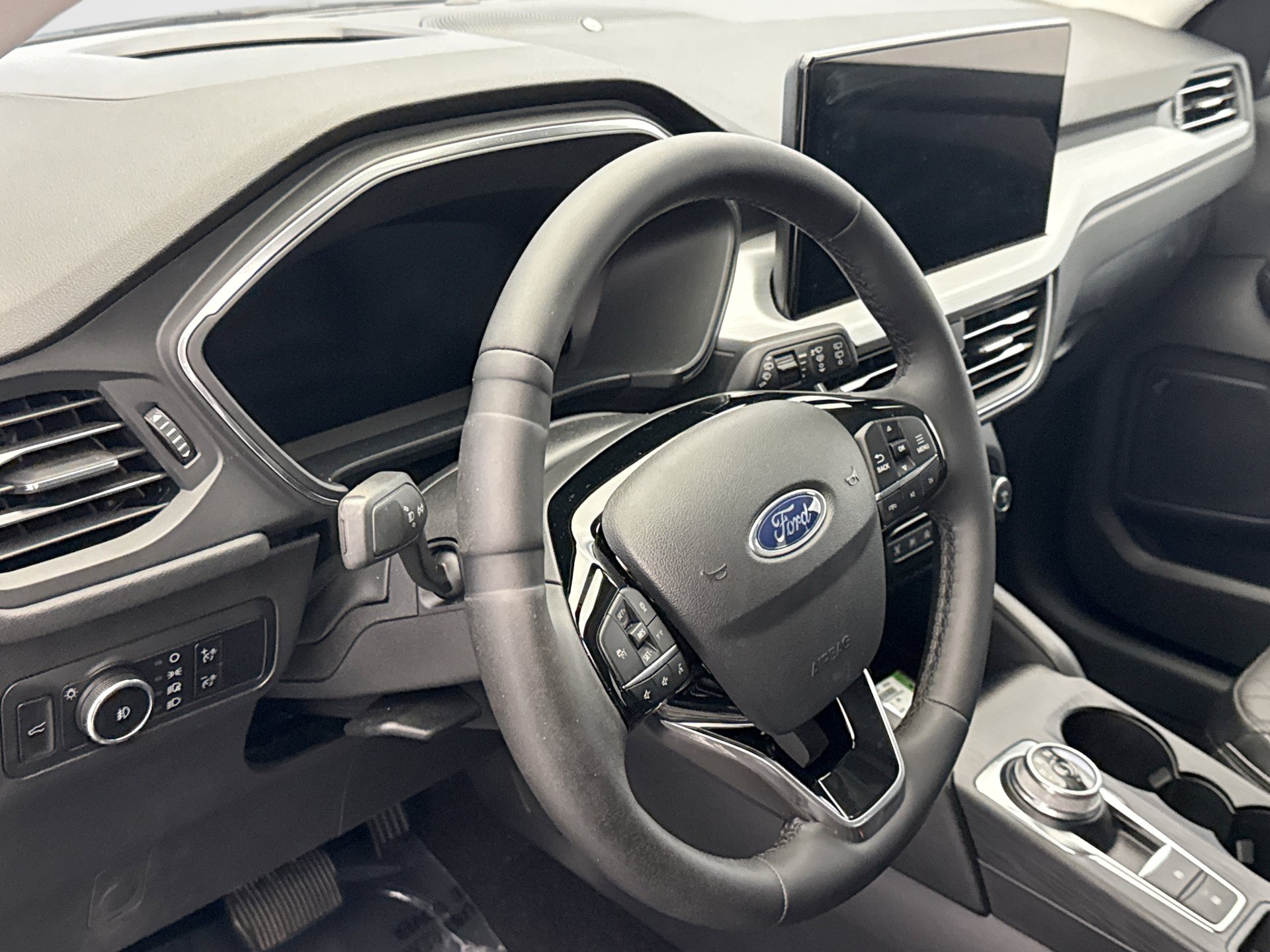 Used 2023 Ford Escape Platinum w/ Premium Technology Package AWD/4WD image 10
