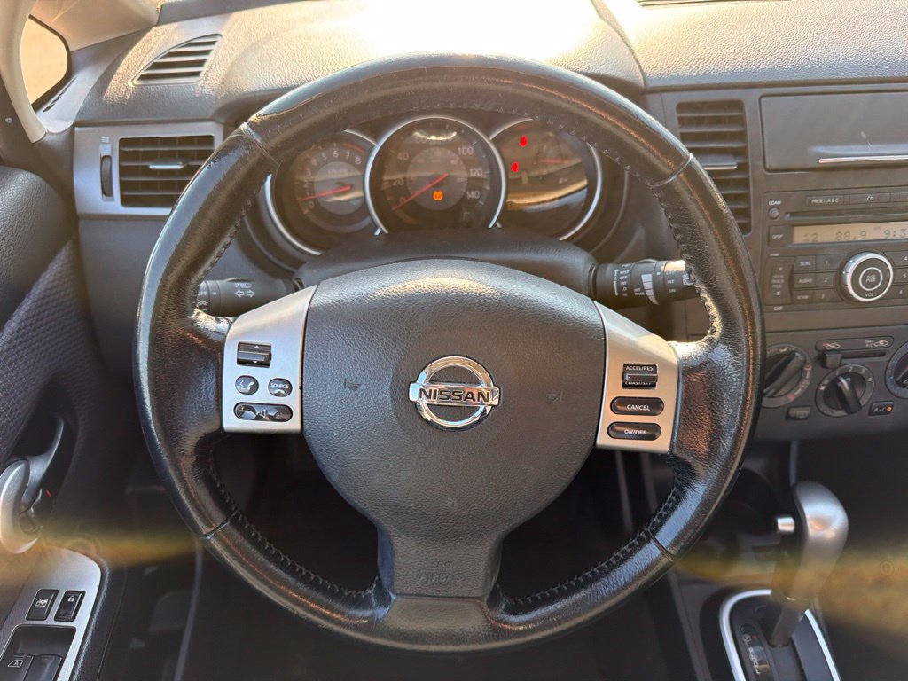 Used 2008 Nissan Versa Hatchback w/ Convenience Pkg FWD image 23
