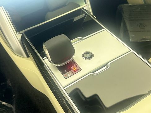 New 2026 Land Rover Range Rover SE image 16