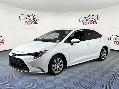 New 2026 Toyota Corolla LE FWD image 4