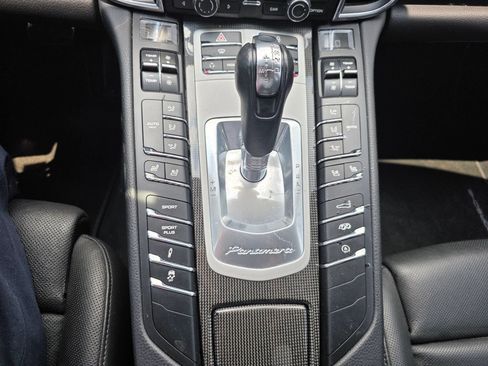 Used 2013 Porsche Panamera S RWD image 17