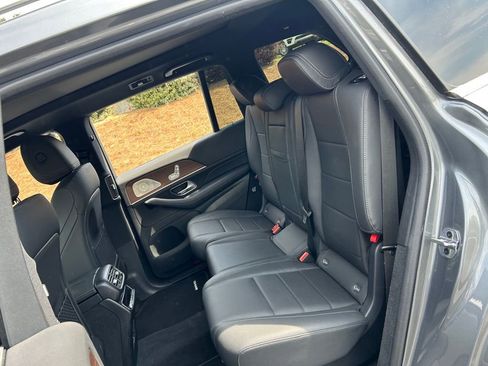 Used 2025 Mercedes-Benz GLS 450 4MATIC image 43