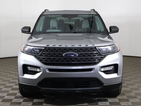 Used 2021 Ford Explorer XLT w/ Equipment Group 202A image 11