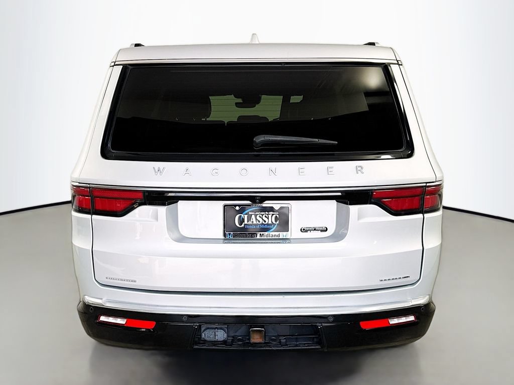 Used 2023 Jeep Wagoneer Series II AWD/4WD image 6