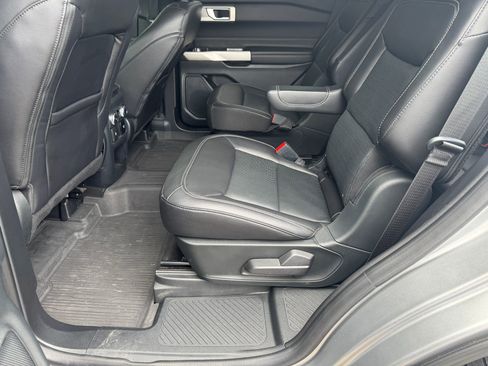 Used 2021 Ford Explorer Limited w/ Equipment Group 301A image 29