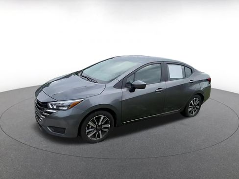 Used 2025 Nissan Versa SV FWD image 8