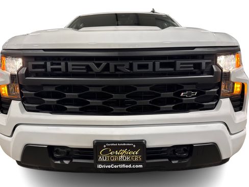 Used 2023 Chevrolet Silverado 1500 Custom image 10