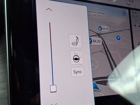 Used 2025 Jeep Grand Cherokee Limited w/ Black Appearance Package image 10