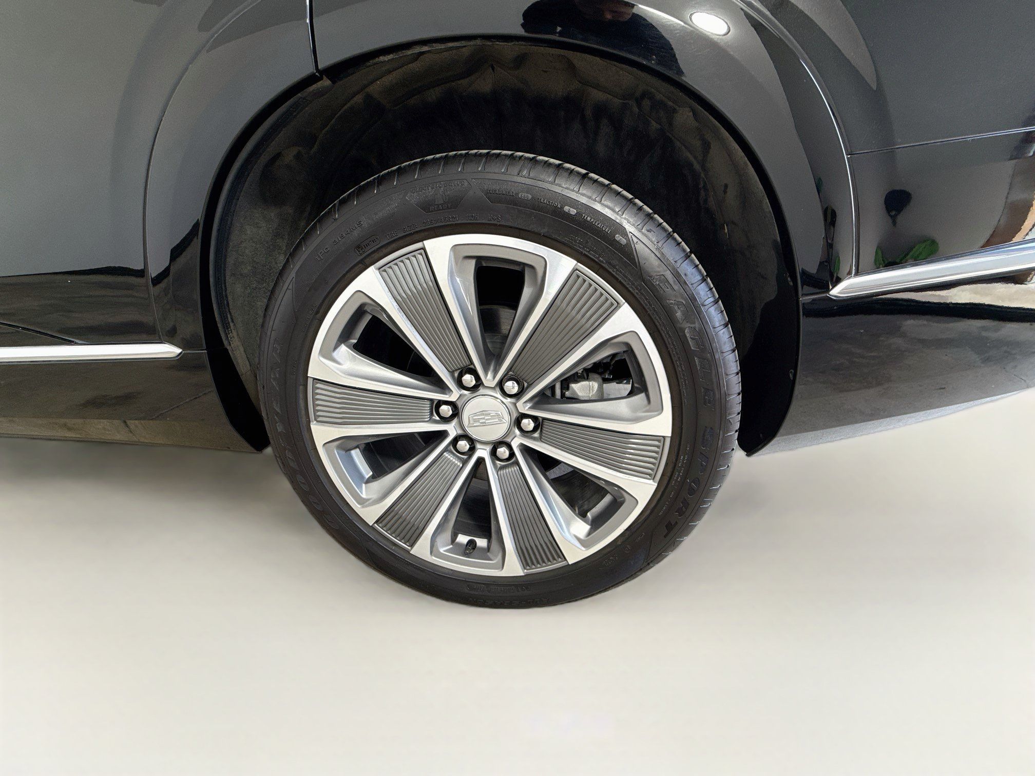 Used 2026 Cadillac Vistiq Luxury AWD/4WD image 9