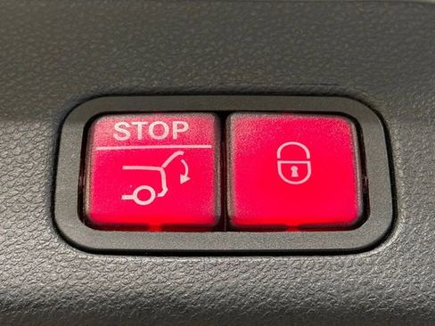 Used 2018 Mercedes-Benz GLE 350 4MATIC image 34