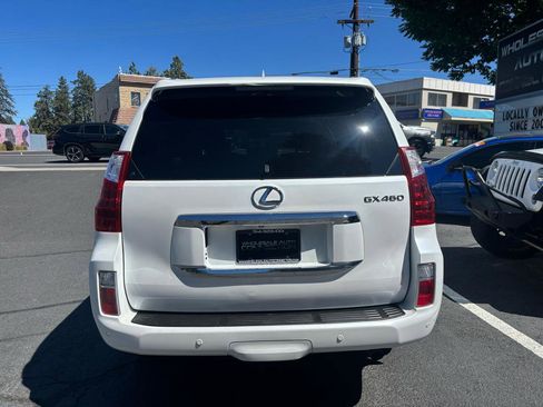Used 2013 Lexus GX 460 w/ Comfort Plus Pkg AWD/4WD image 4