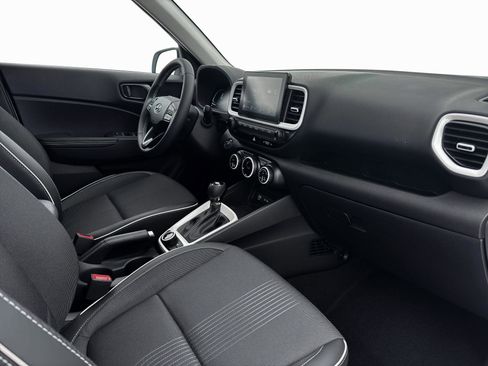 New 2026 Hyundai Venue SEL FWD image 16