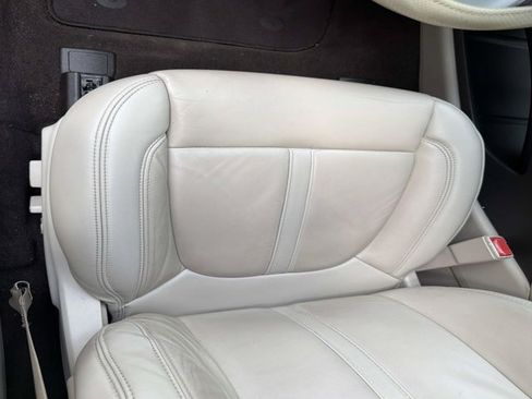 Used 2019 Lincoln MKZ Reserve FWD image 11