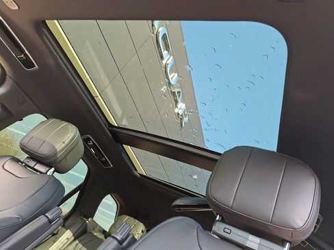 New 2026 Land Rover Range Rover Sport SE AWD/4WD image 10