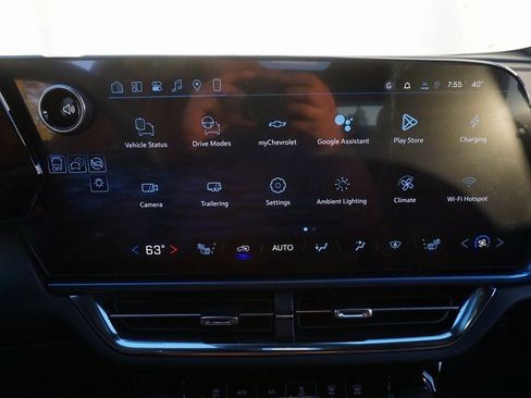 New 2026 Chevrolet Equinox EV LT image 14