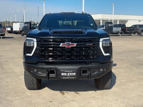 Used 2024 Chevrolet Silverado 2500 ZR2 w/ ZR2 Bison Edition image 9