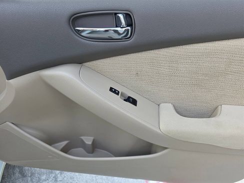 Used 2012 Nissan Altima 2.5 S w/ 20th Anniversary Pkg FWD image 29