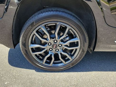 Certified 2023 GMC Terrain Denali w/ Black Diamond Edition AWD/4WD image 5