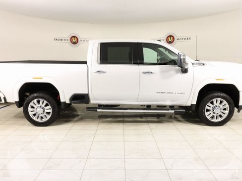 Used 2023 GMC Sierra 2500 Denali image 2